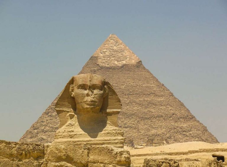Pyramid-of-Khafre-and-Great-Sphinx