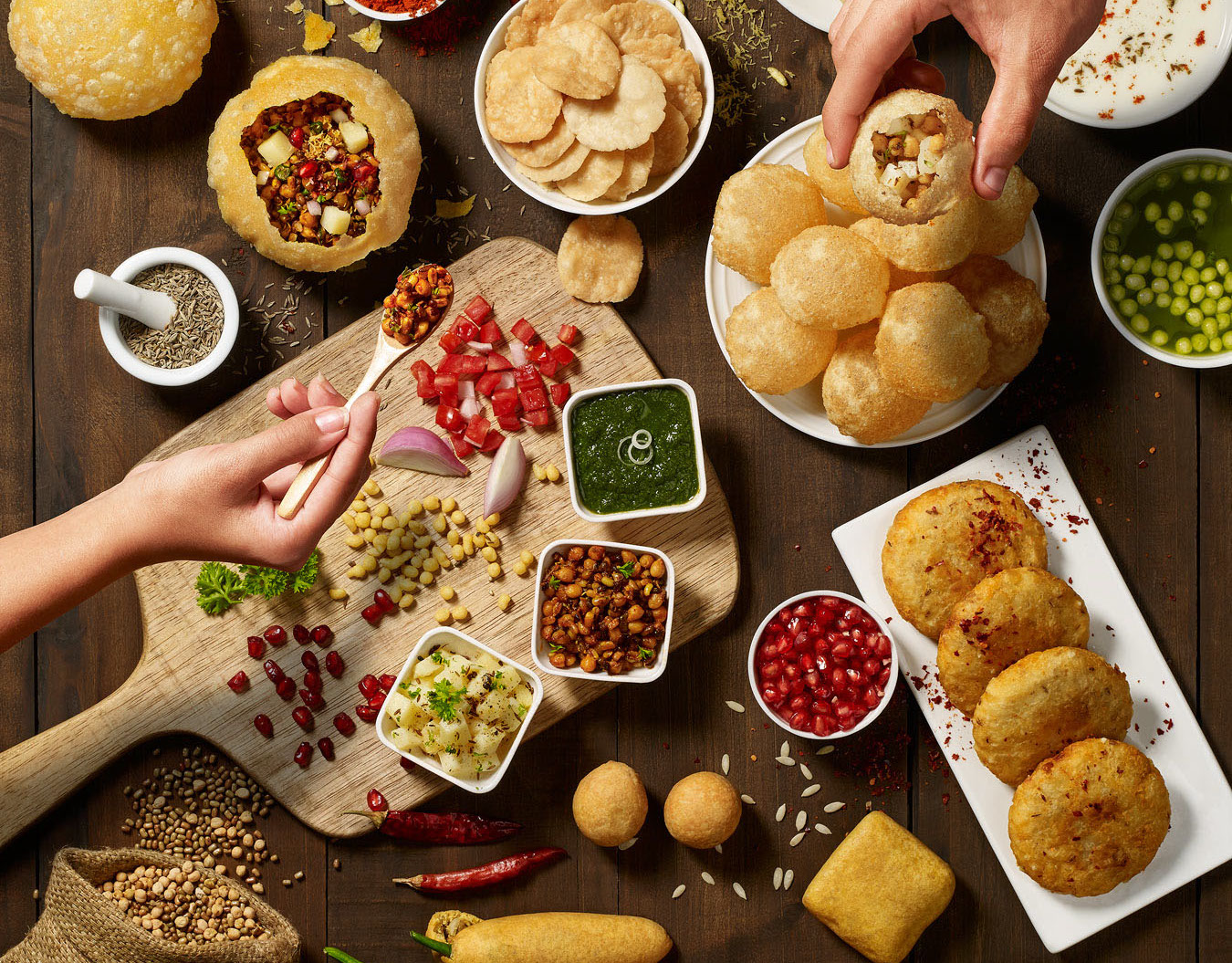 Top 10 Delicious Indian Street Foods Everyone Must Try