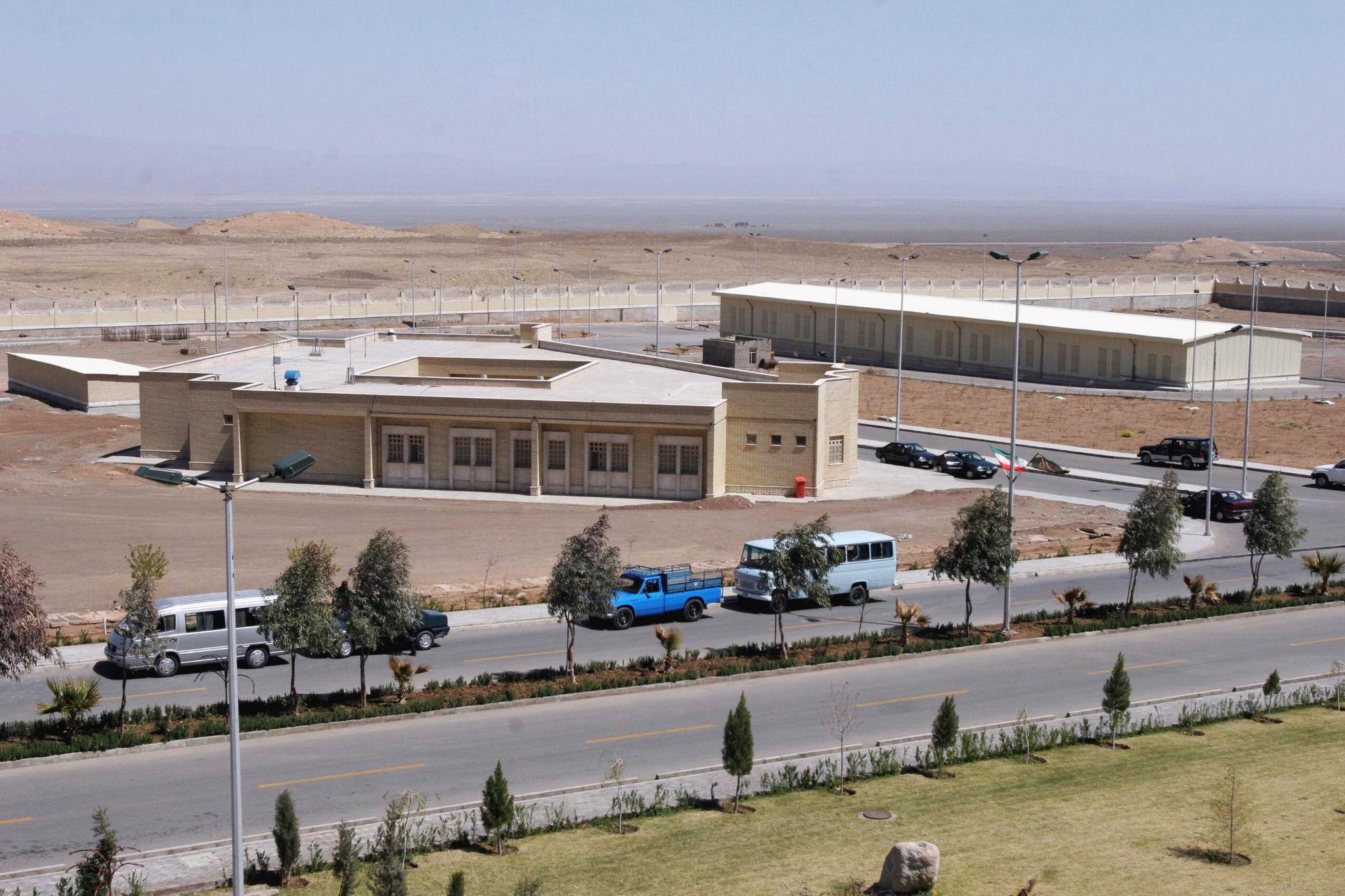 Masoud Pezeshkian and Donald Trump