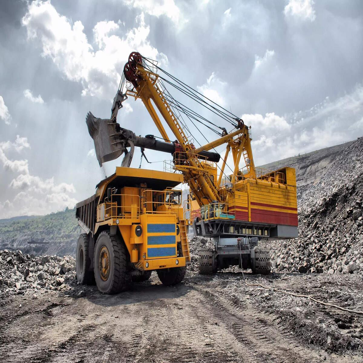Vedanta Iron and Steel Share Price