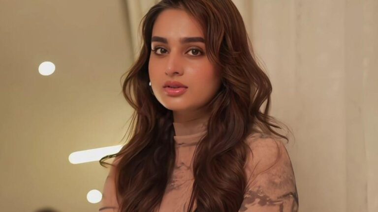 Ayesha Khan